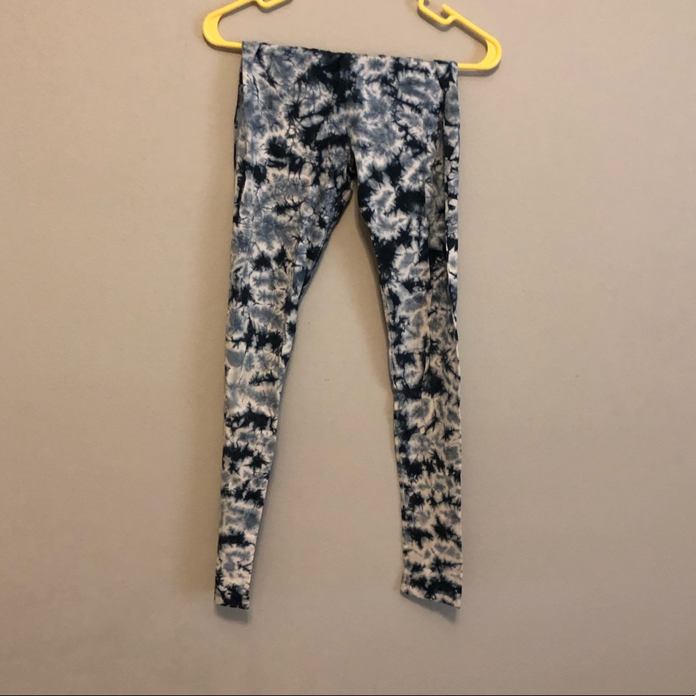 Blue and white girl’s leggings